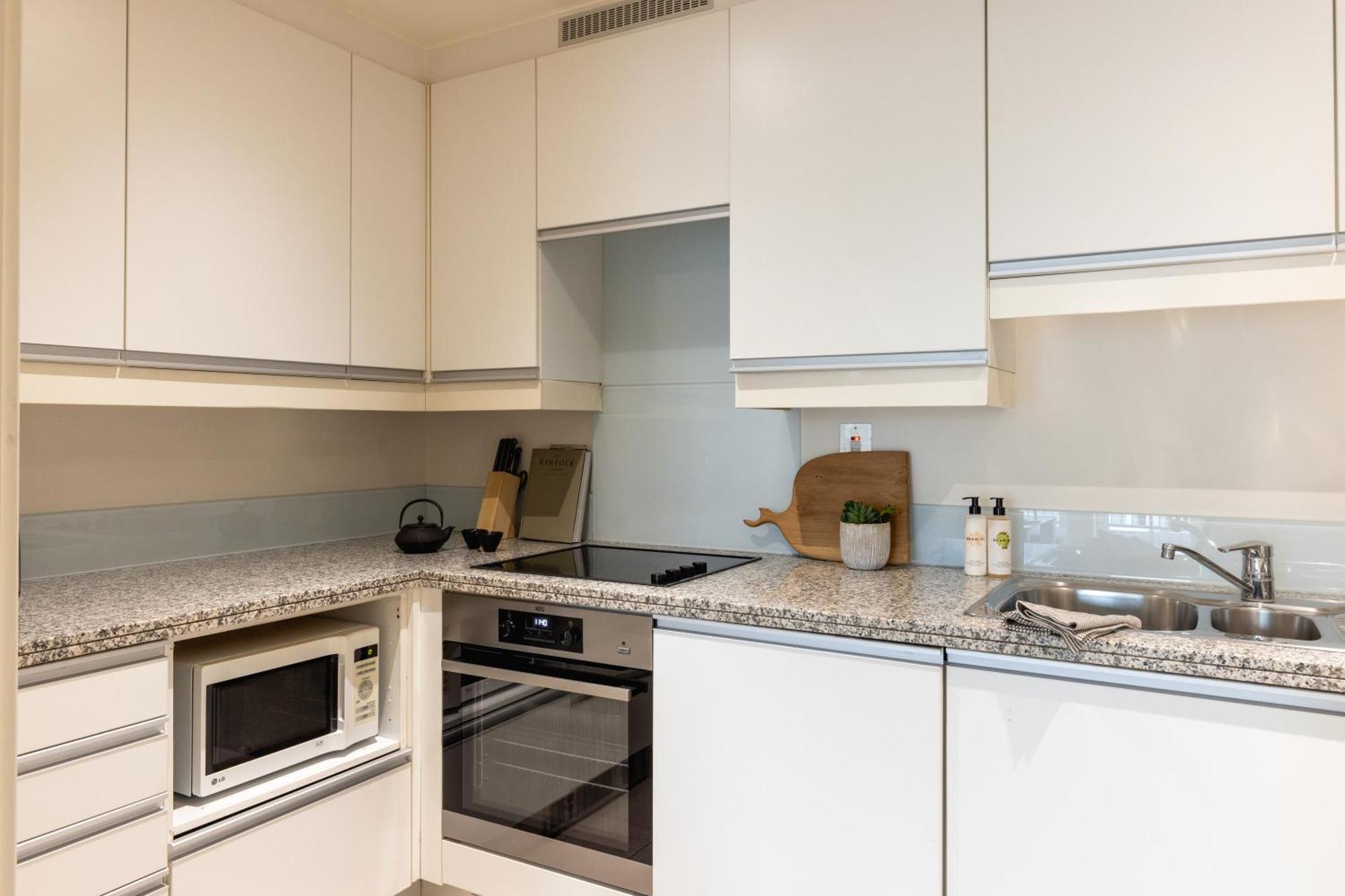 Native Marylebone Lane Apartment Londra Exterior foto